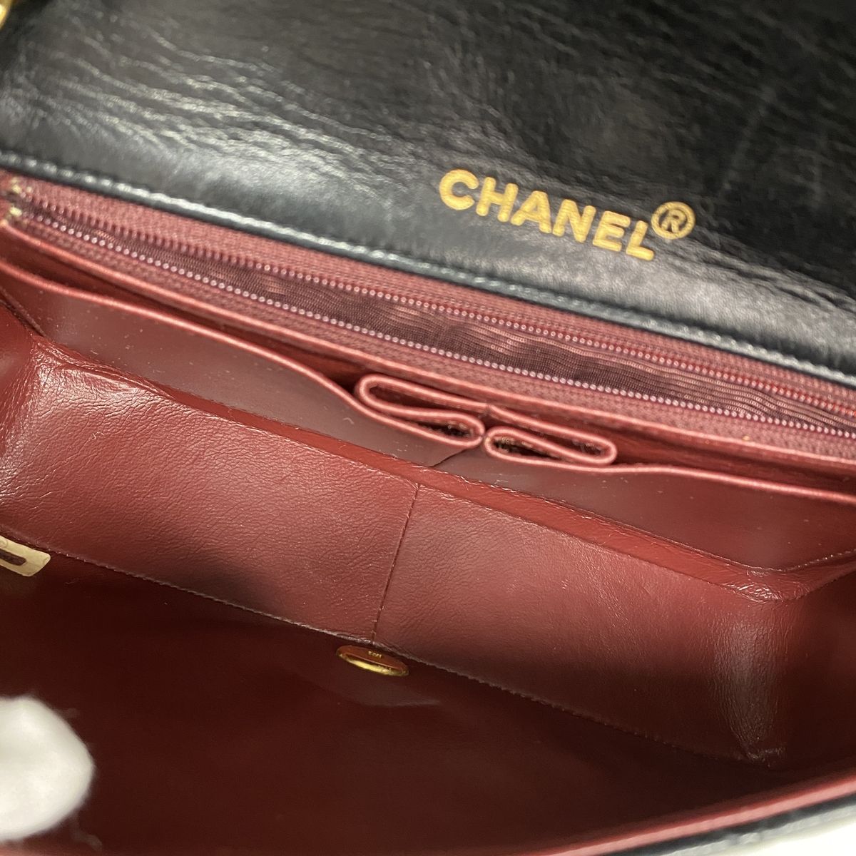 Chanel Shoulder Bag Quilted Lambskin Black Gold — view 4