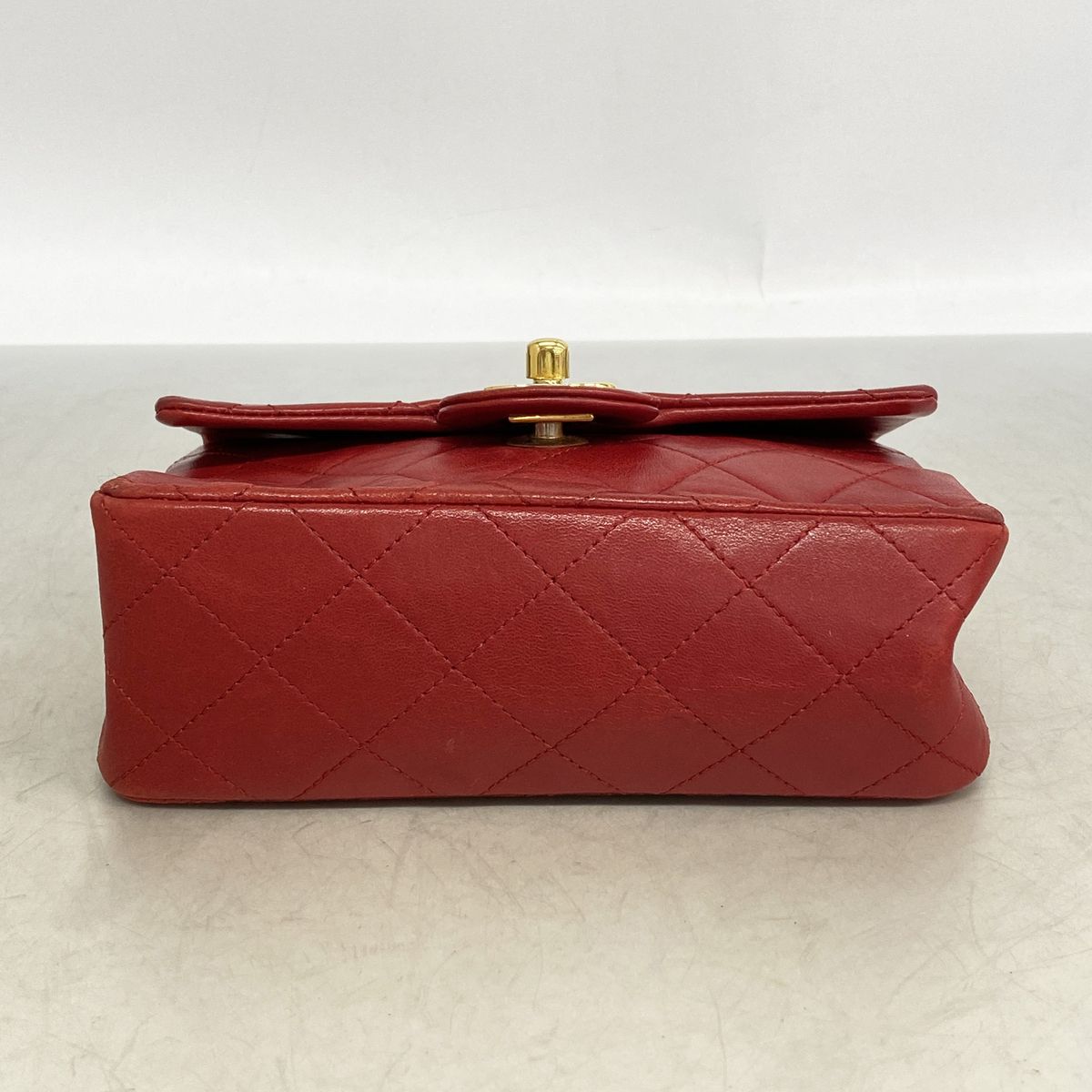Chanel Shoulder Bag Mini Quilted Lambskin Red Gold — view 3