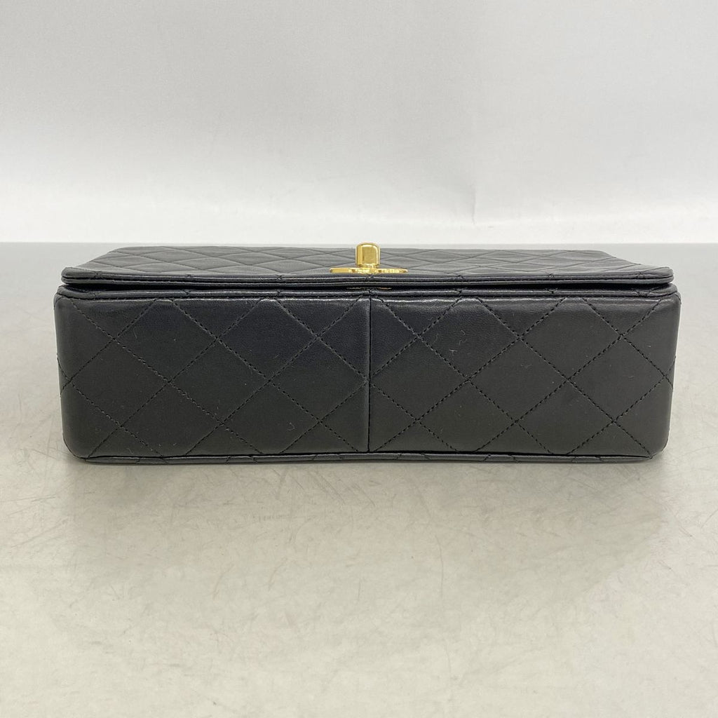 Chanel Shoulder Bag Quilted Lambskin Black Gold — view 3