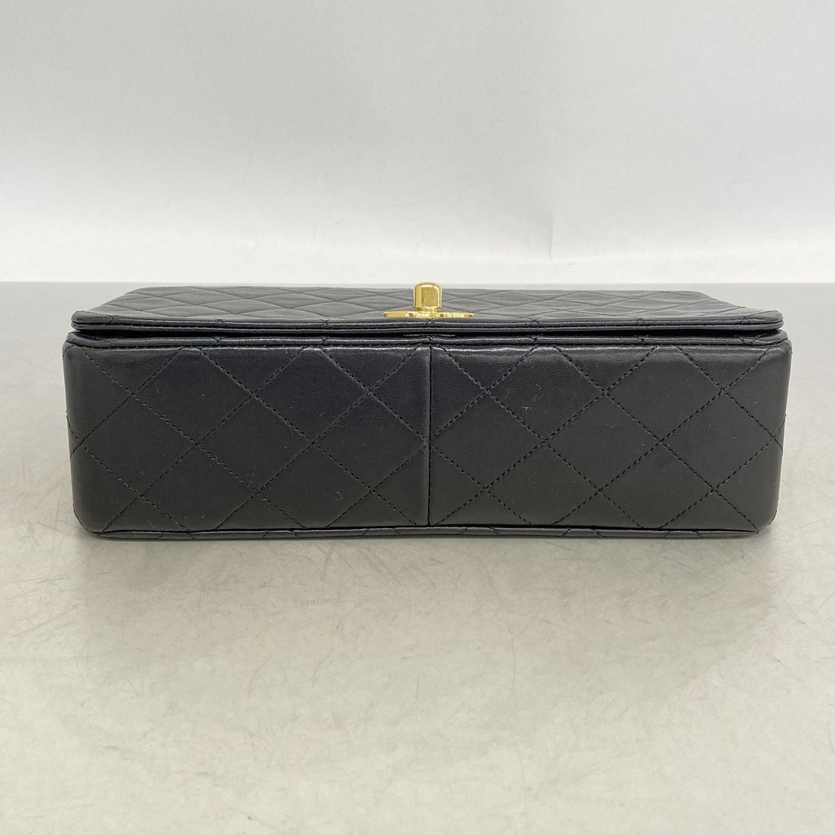 Chanel Shoulder Bag Quilted Lambskin Black Gold — view 3