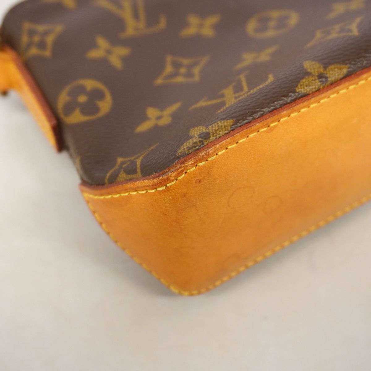 Louis Vuitton Shoulder Bag Monogram Trotteur Brown — view 6