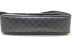 Louis Vuitton Daniel GM Damier Graphite Shoulder Bag — view 4