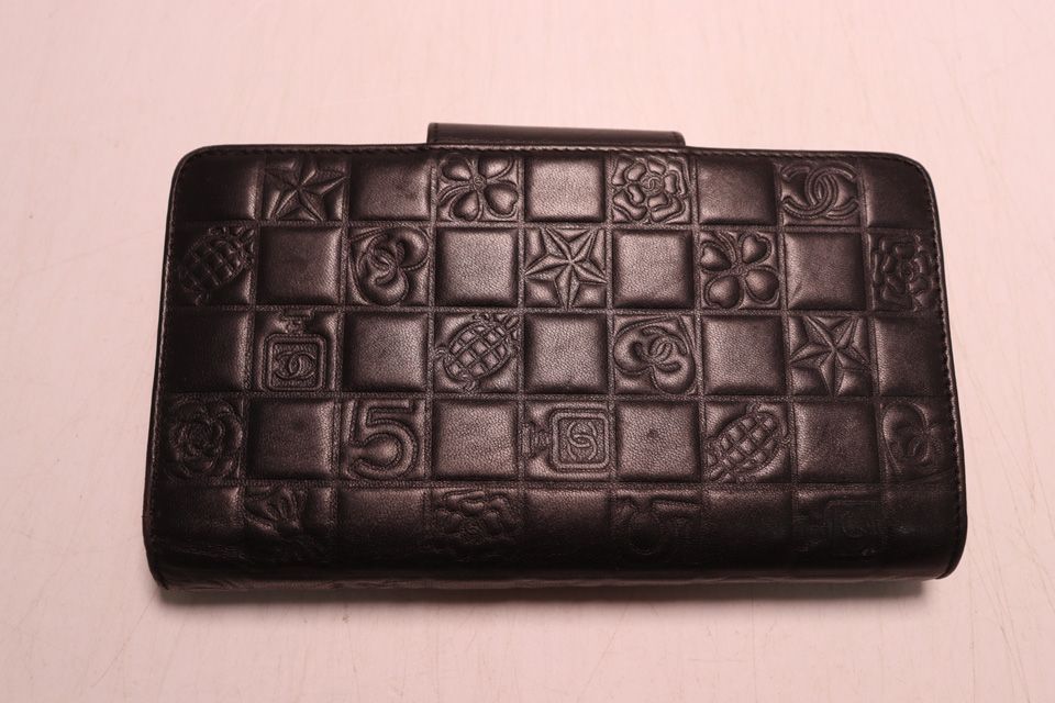 Chanel Icon Lambskin Kiss Lock Bifold Wallet — view 2