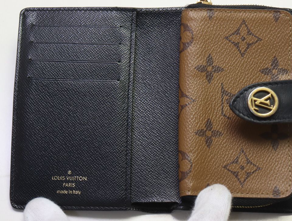 Louis Vuitton Portefeuille Juliette Monogram Reverse Bifold Wallet — view 4