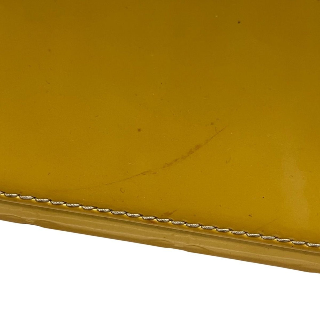 Louis Vuitton Blair MM Vernis Shoulder Bag Patent — view 8