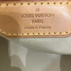 Louis Vuitton Blair MM Vernis Shoulder Bag Patent — view 4