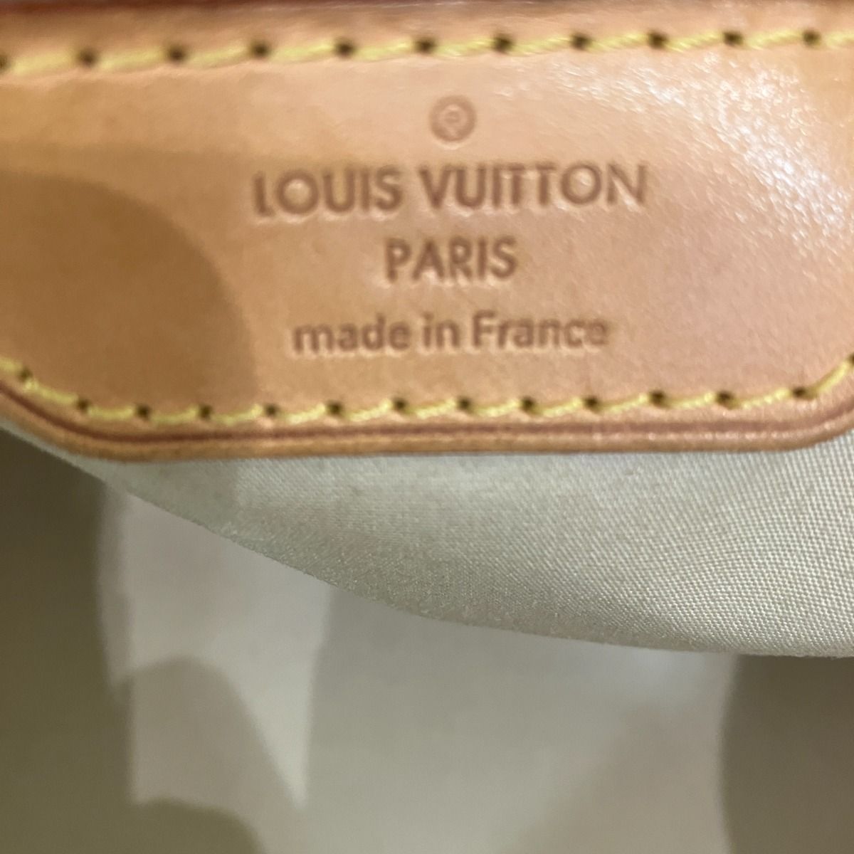 Louis Vuitton Blair MM Vernis Shoulder Bag Patent — view 4