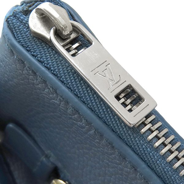 Louis Vuitton Clutch LV Aerogram Pochette iPad Grain Calf Leather Blue Silver — view 8