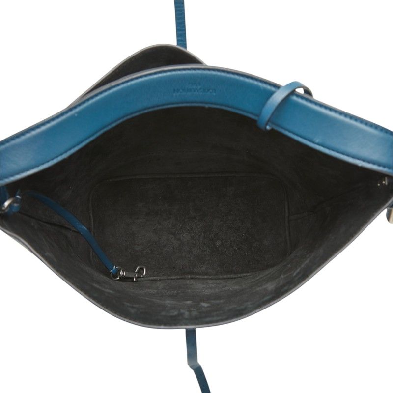 Louis Vuitton Cuir Nuance Shoulder Bag Navy Leather — view 8