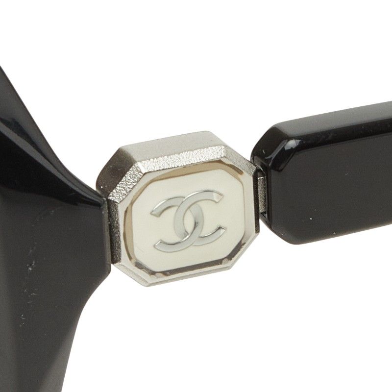 Chanel CC Logo Sunglasses Black Acetate Eyewear — view 4