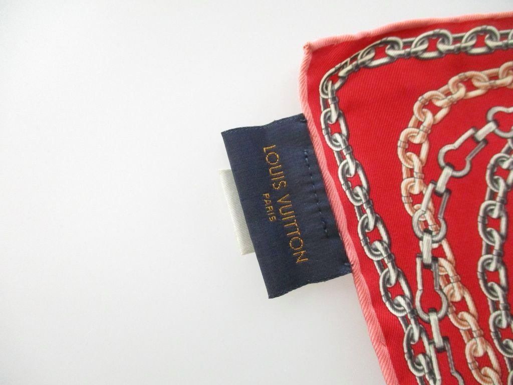 Louis Vuitton Carre Your Highness Silk Scarf Pink Monogram Print — view 4