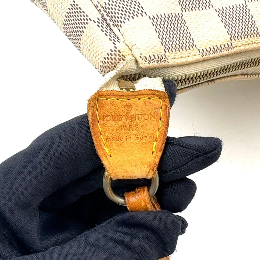 Louis Vuitton Pochette Accessoires Damier Azur Leather White Handbag Gold — view 4