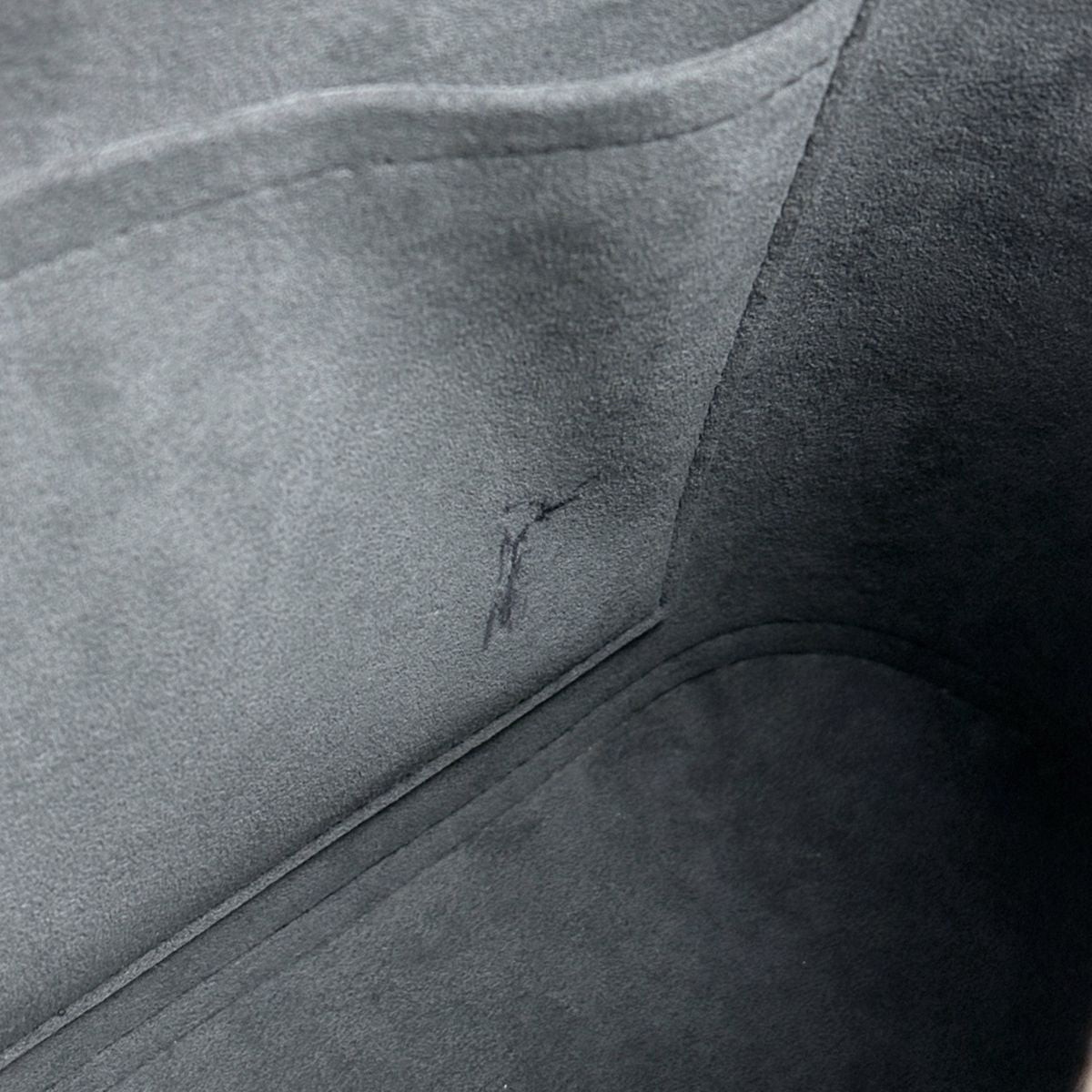 Louis Vuitton Alma PM Handbag Epi Noir — view 7