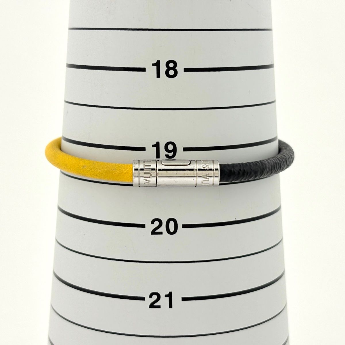 Louis Vuitton Bracelet Neo Split Monogram Eclipse Taiga Black Yellow — view 4