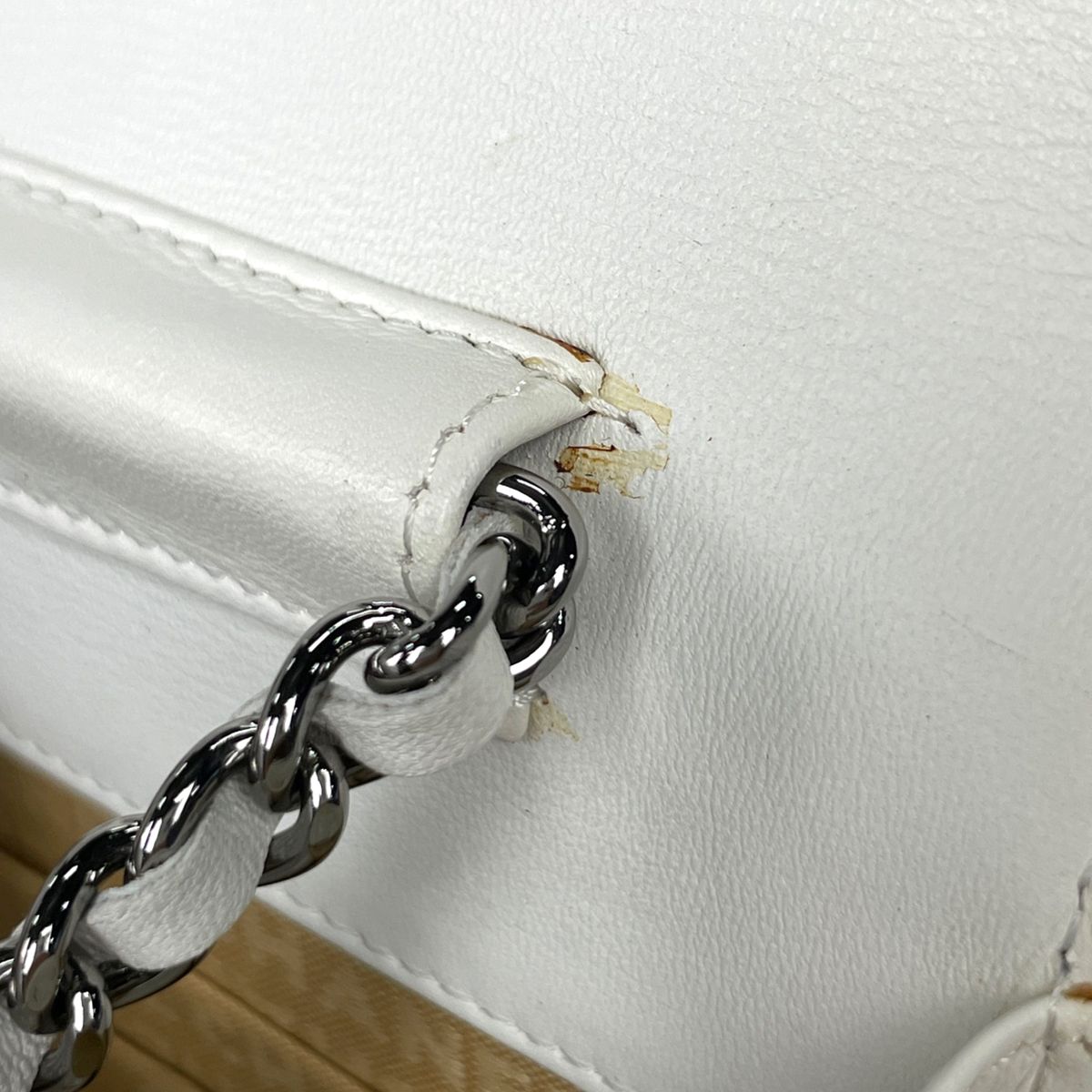 Chanel Shoulder Bag Chain Wallet Leather White — view 8