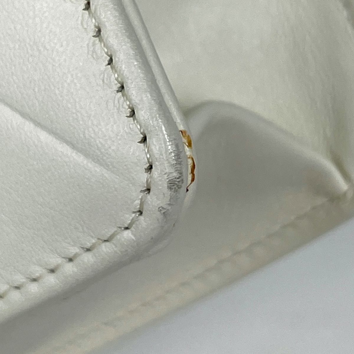 Chanel Shoulder Bag Chain Wallet Leather White — view 3