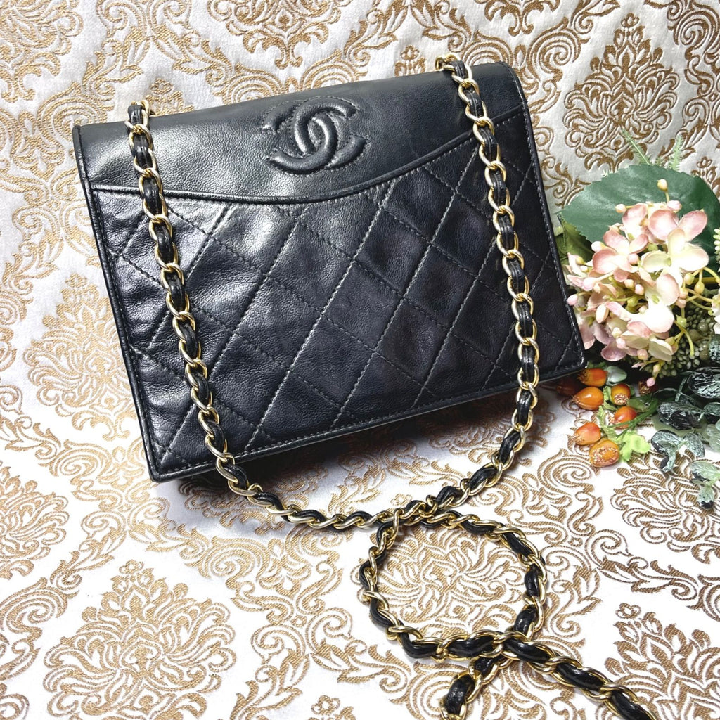 Chanel Vintage Quilted CC Logo Bag Black
