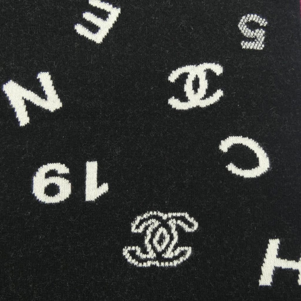 Chanel 23A Scarf Black — view 4