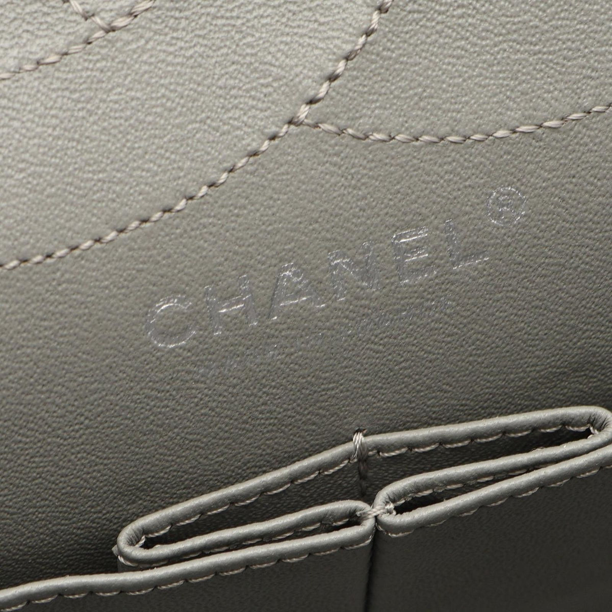 Chanel Shoulder Bag 2.55 Quilted Maxi Double Flap Bordeaux Gray Caviar Leather — view 4