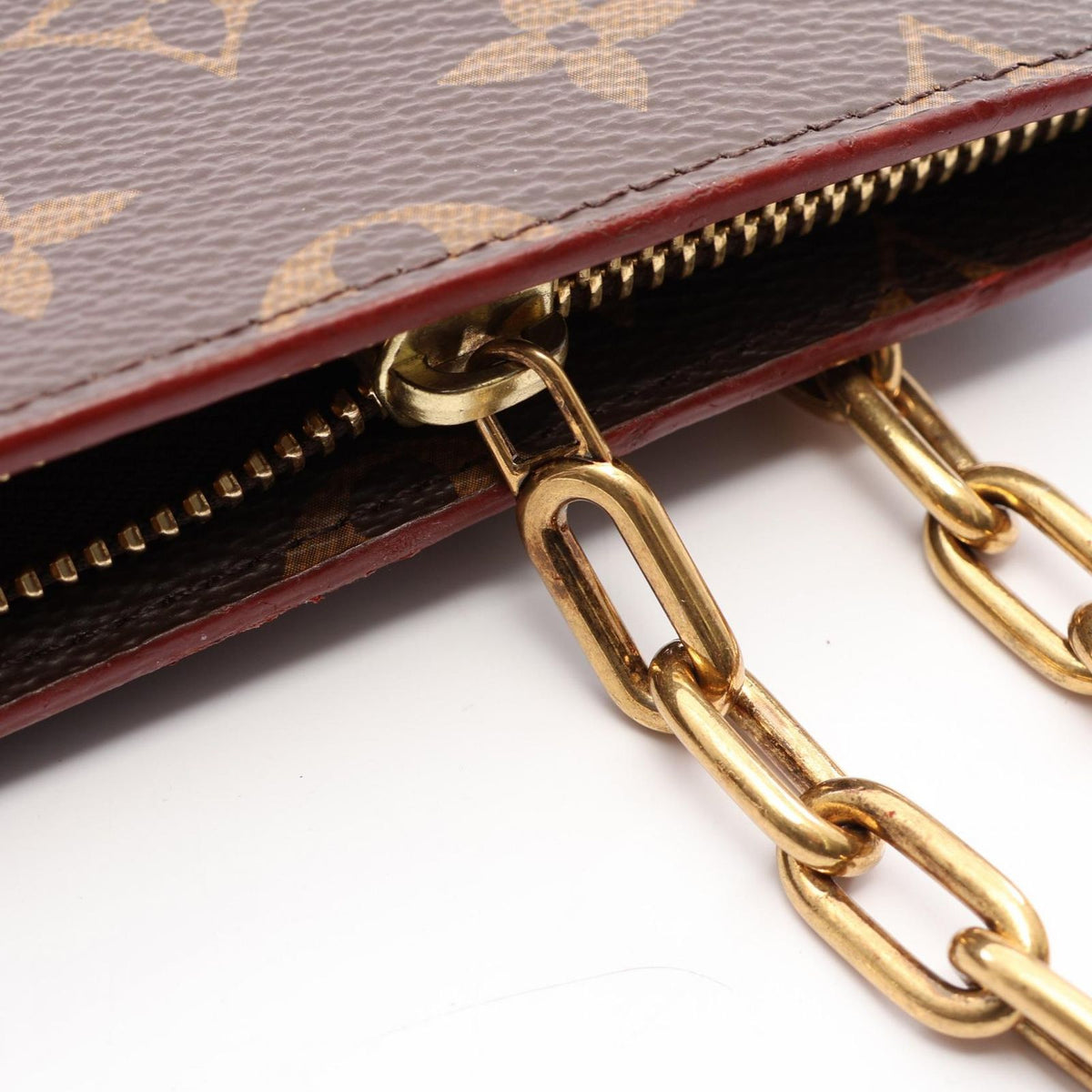 Louis Vuitton Clutch Chain Leather — view 8