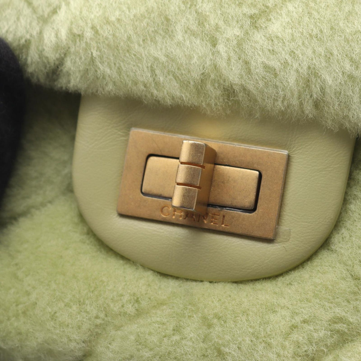 Chanel Shoulder Bag 2.55 Quilted Mademoiselle Chain Apple Green Lambskin Mini — view 6