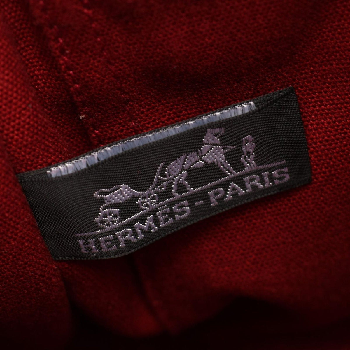 Hermes Shoulder Bag Fourre Tout Besace PM Bordeaux Canvas — view 4