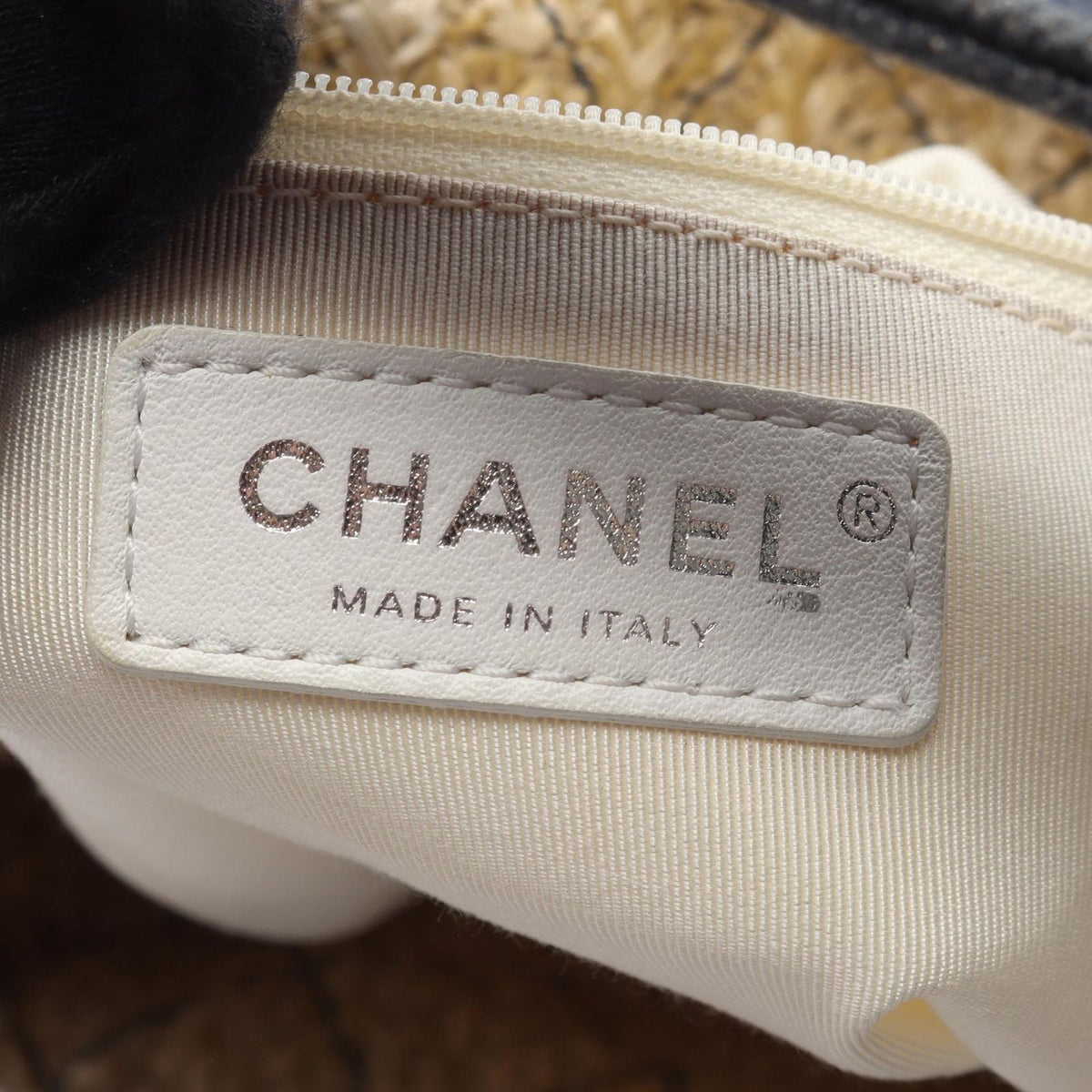 Chanel Shoulder Bag 31 Large Shopping 2-Way Denim Blue Beige Vinyl 31 — view 4