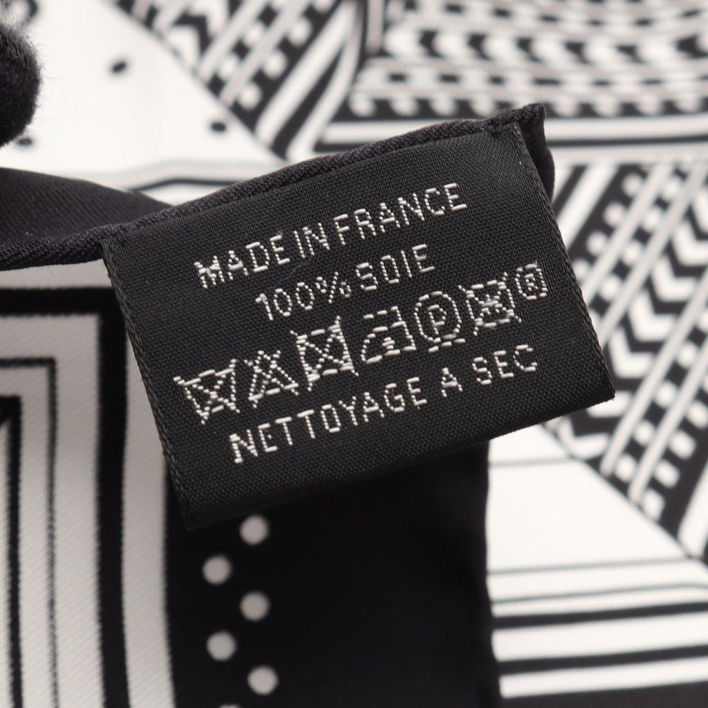 Hermes Scarf Carre 55 Sangles en Zigzag Silk — view 3