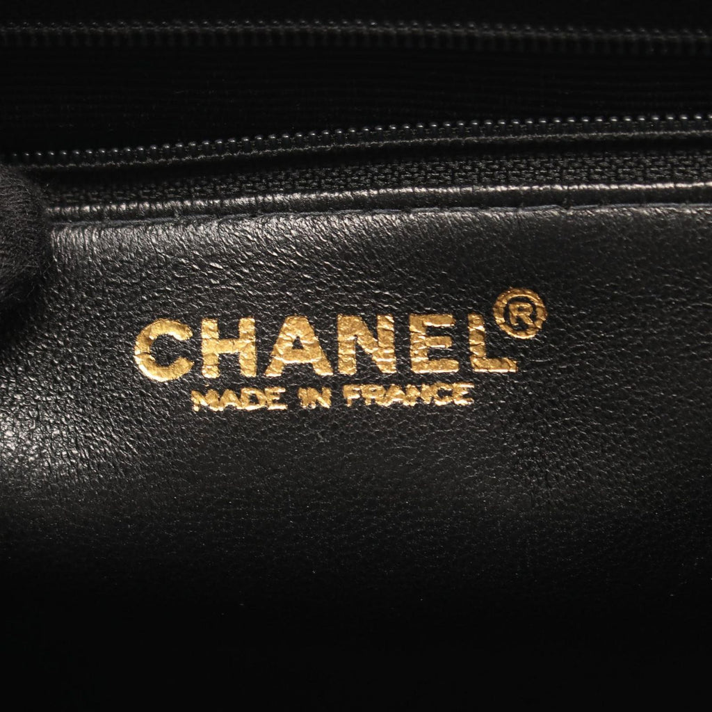 Chanel Tote Bag 2.55 White Black Caviar Leather — view 4