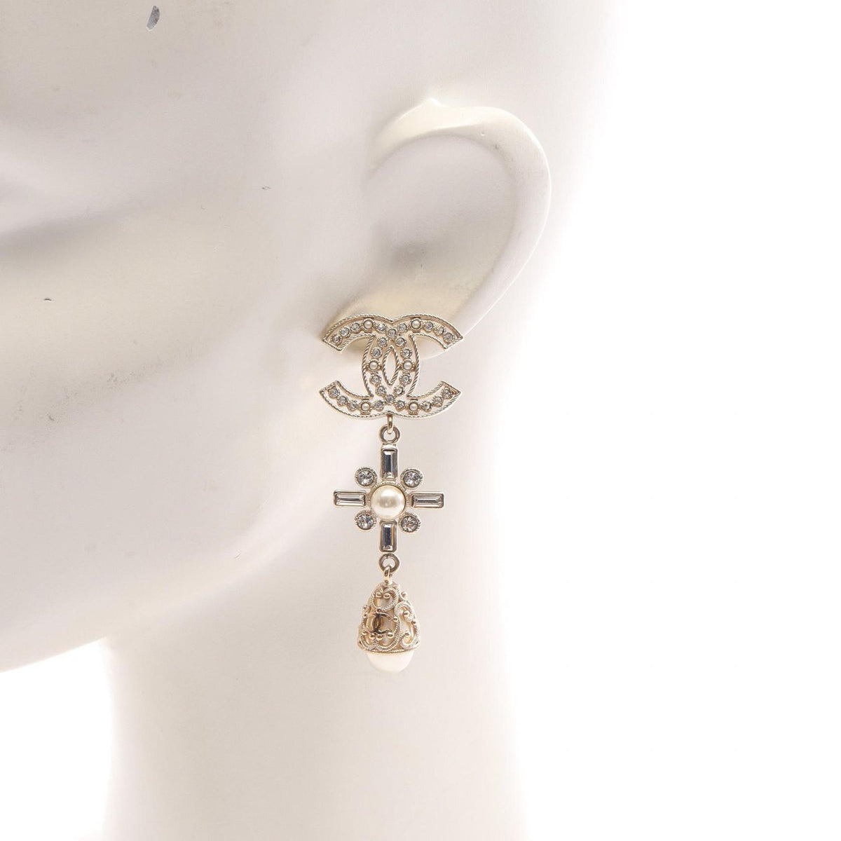 Chanel Earrings CC Logo — view 4