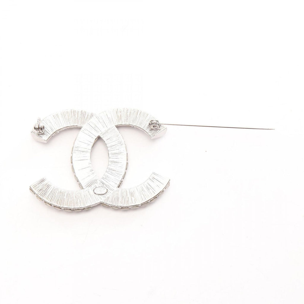 Chanel Brooch CC Logo Brooches — view 2