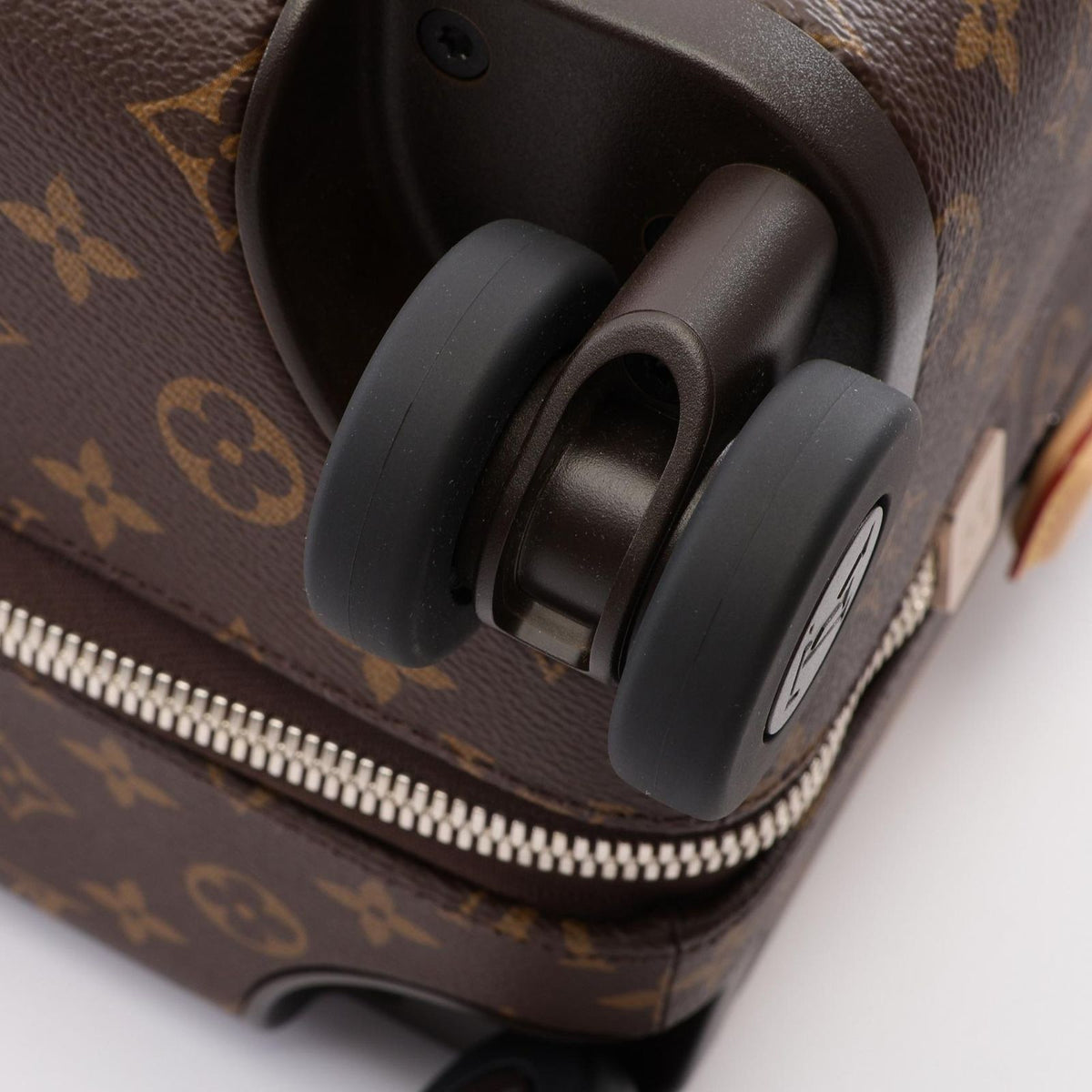 Louis Vuitton Travel Bag Horizon 55 Leather — view 6