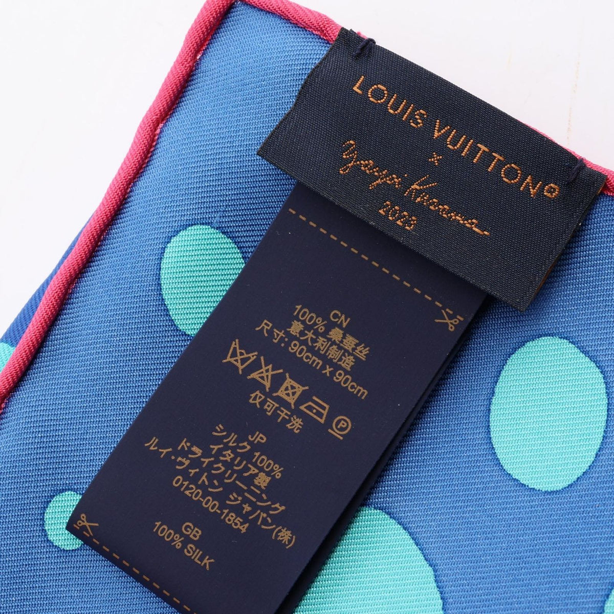 Louis Vuitton Scarf Yayoi Kusama Carre 90 Pumpkin Silk YK — view 2