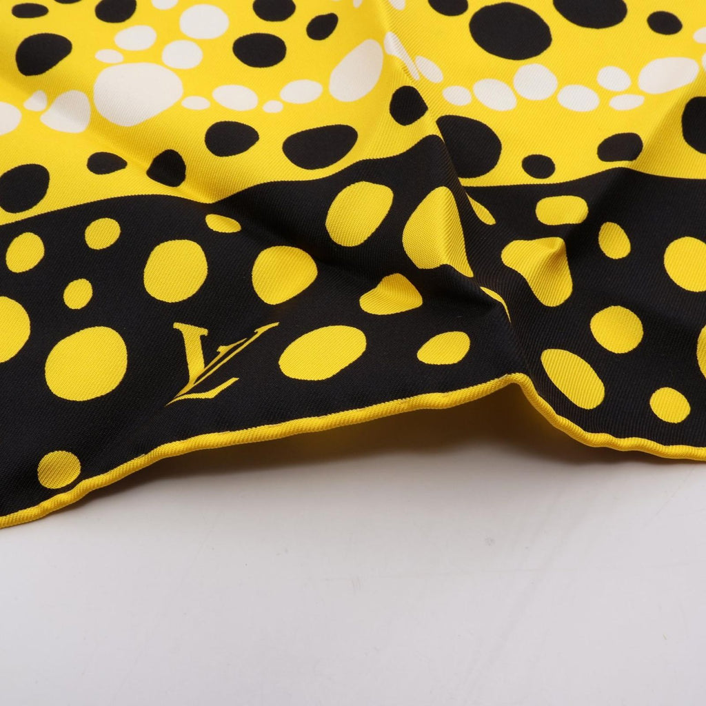 Louis Vuitton Scarf LV YK Carre 45 Infinity Dot Yayoi Kusama Silk — view 5