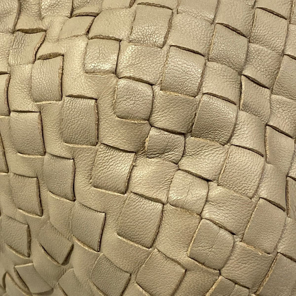 Bottega Veneta Shoulder Bag Intrecciato Greige Leather — view 6