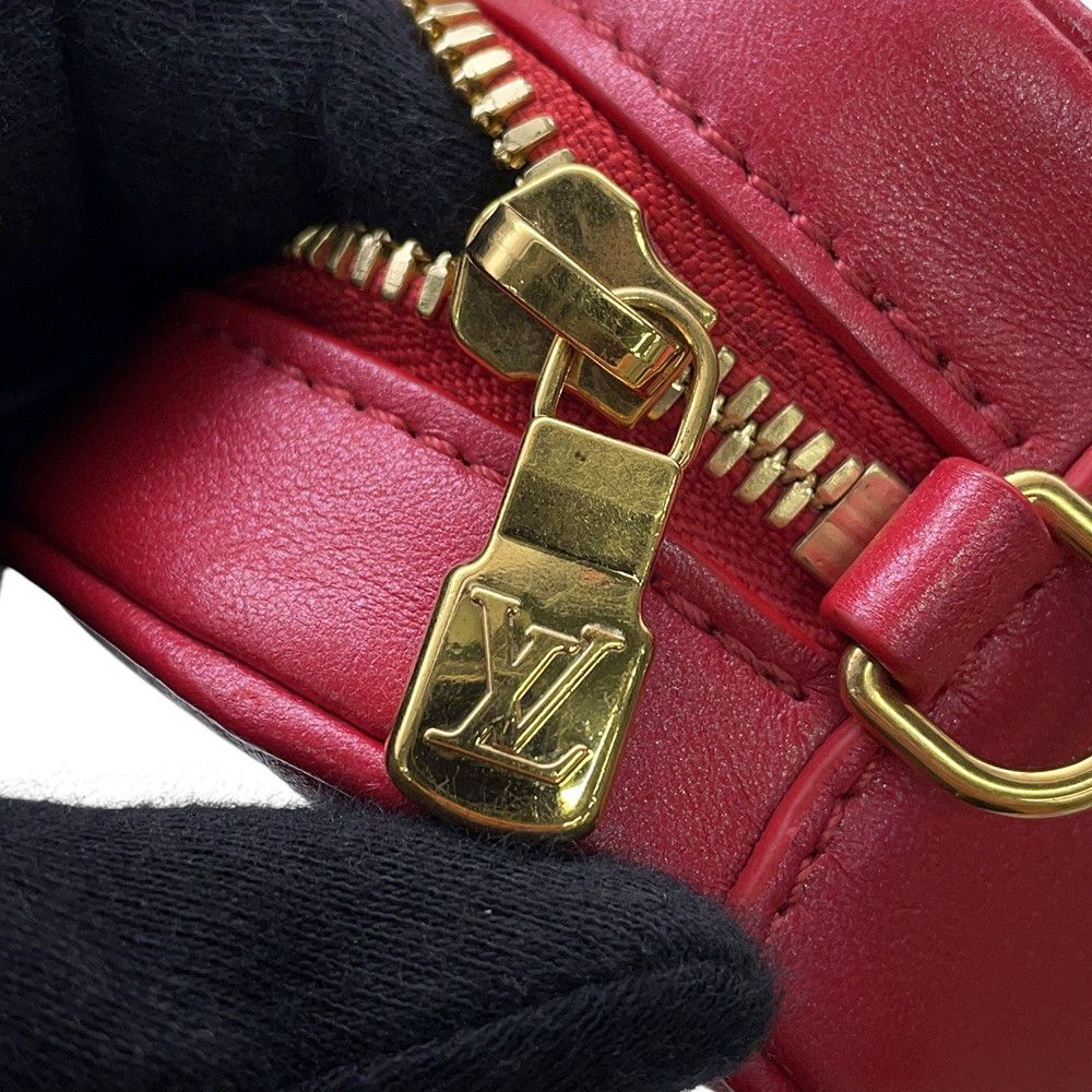 Louis Vuitton Chain Shoulder Bag Monogram Heart on Lambskin — view 8