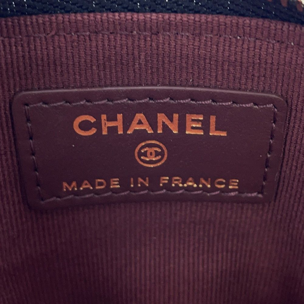 Chanel Coin Purse Quilted CC Logo Coral Red Caviar Leather Wallet Black — view 7