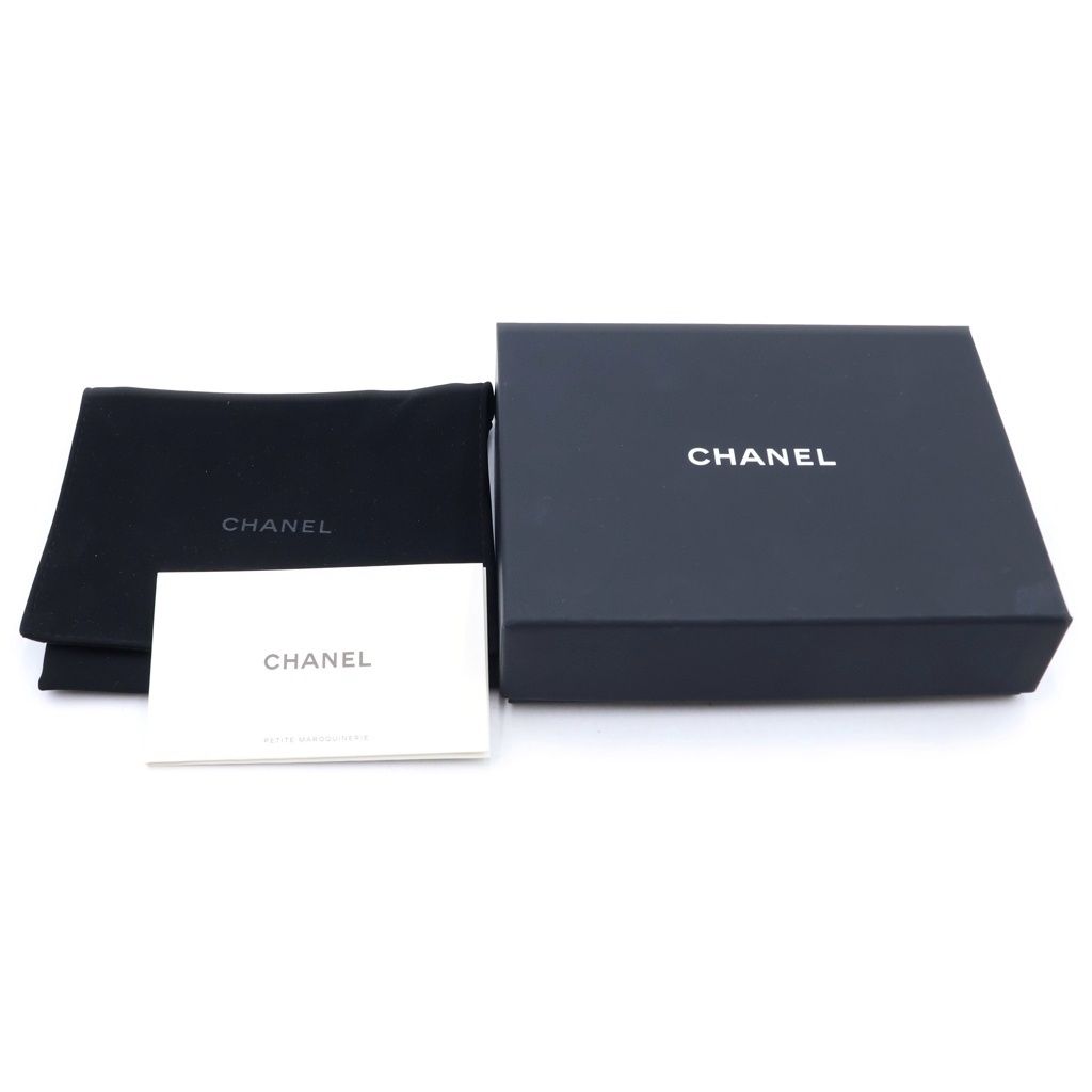 Chanel Quilted Mini Chain Wallet White Caviar Leather Gold Shoulder Bag — view 6