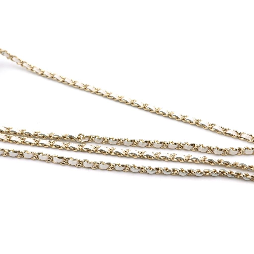 Chanel Quilted Mini Chain Wallet White Caviar Leather Gold Shoulder Bag — view 3