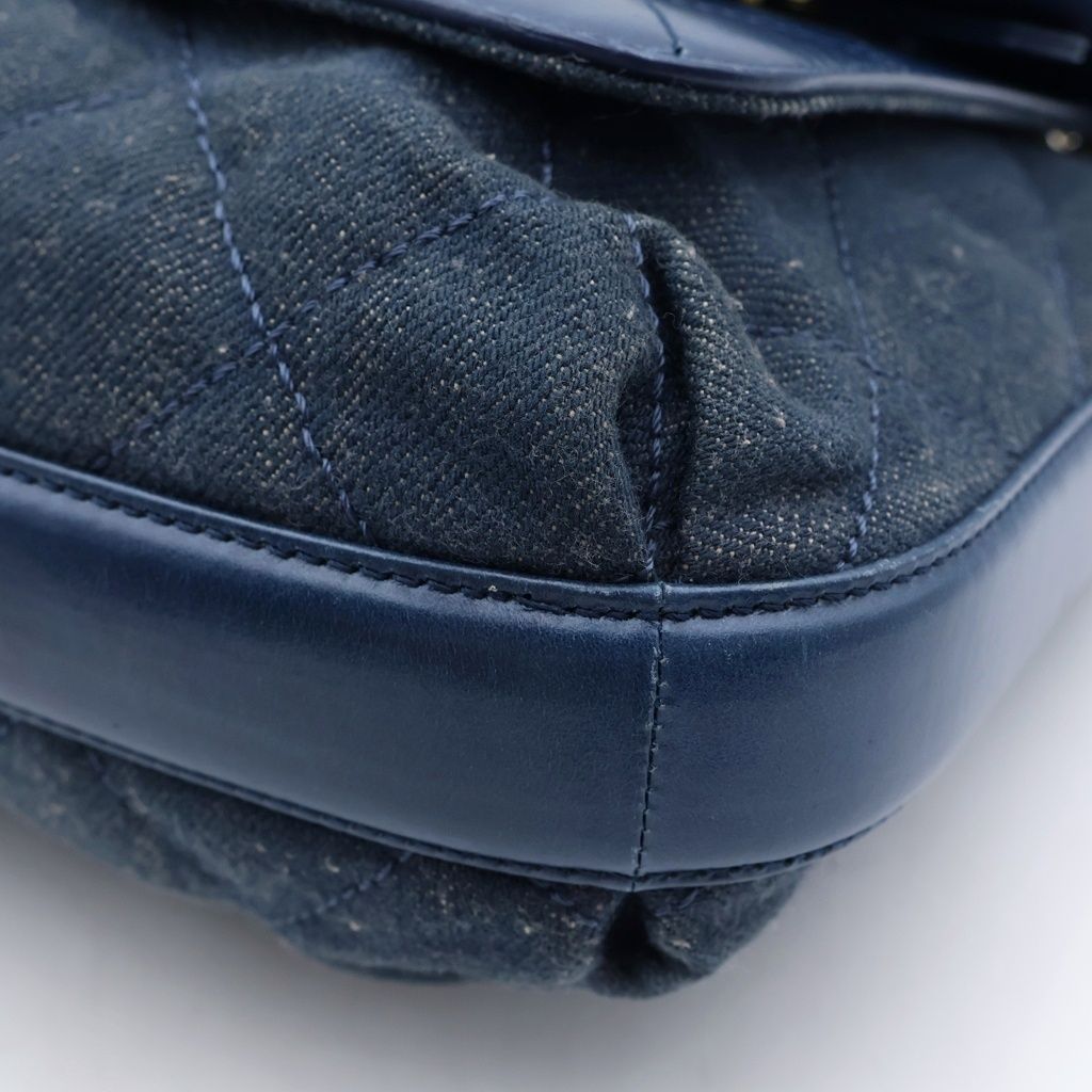 Chanel Quilted Denim Chain Shoulder Bag Indigo Blue Leather Gold — view 5