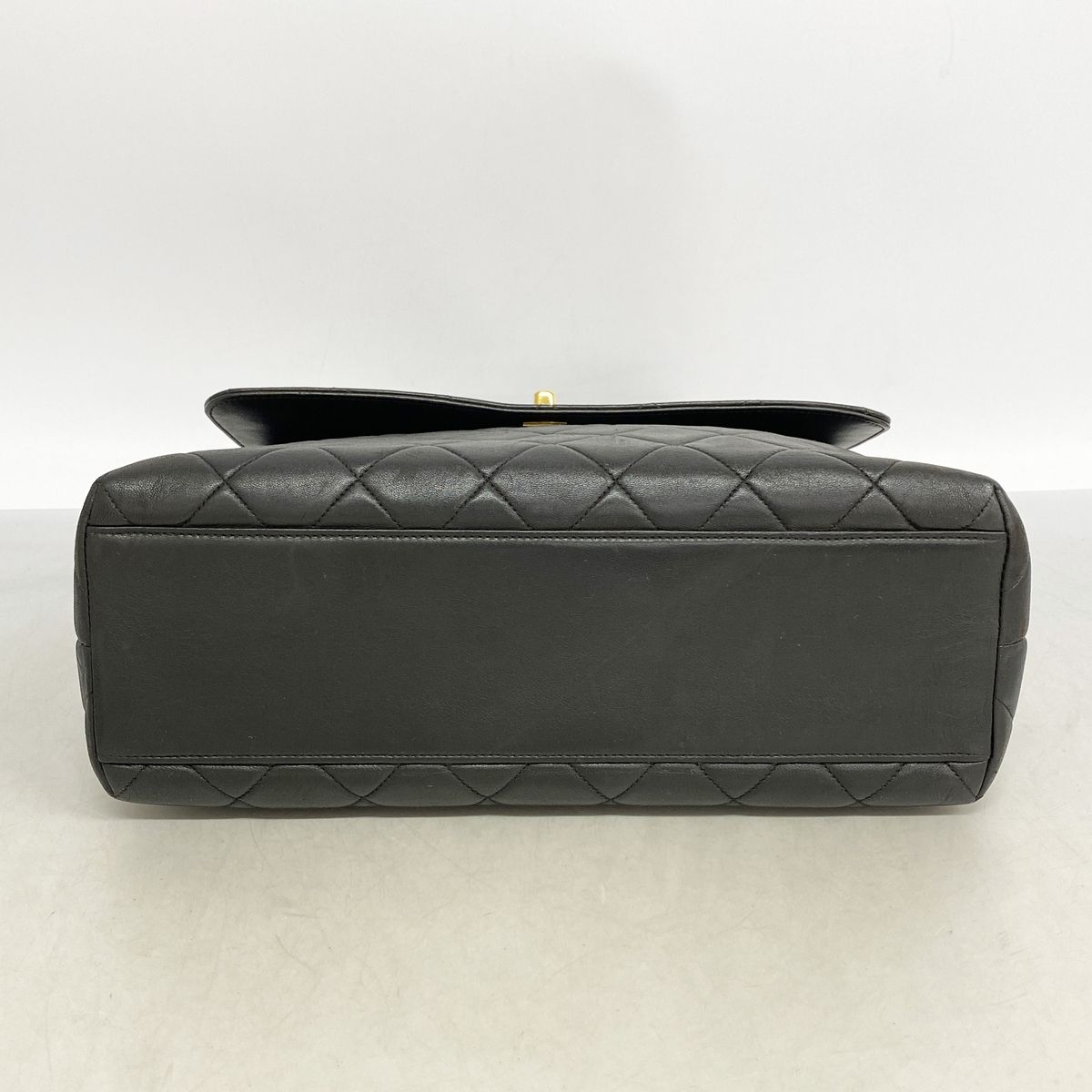 Chanel Handbag Quilted Lambskin Black Gold — view 3
