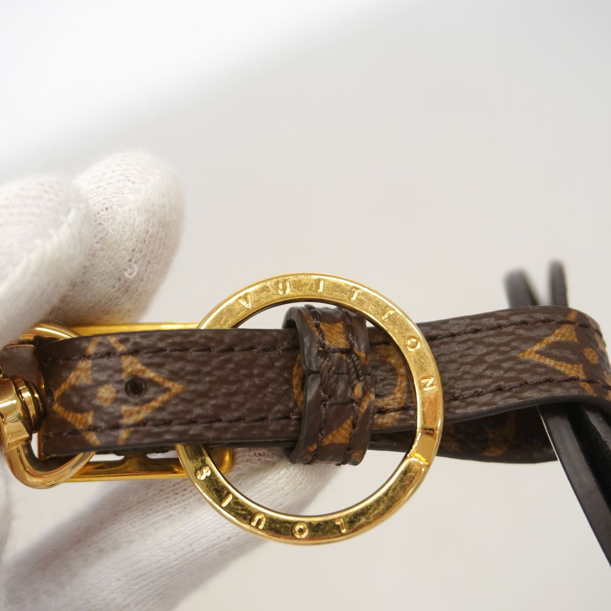 Louis Vuitton Key Holder Charm Monogram Porte Cles Tagarchitetura White Brown — view 8