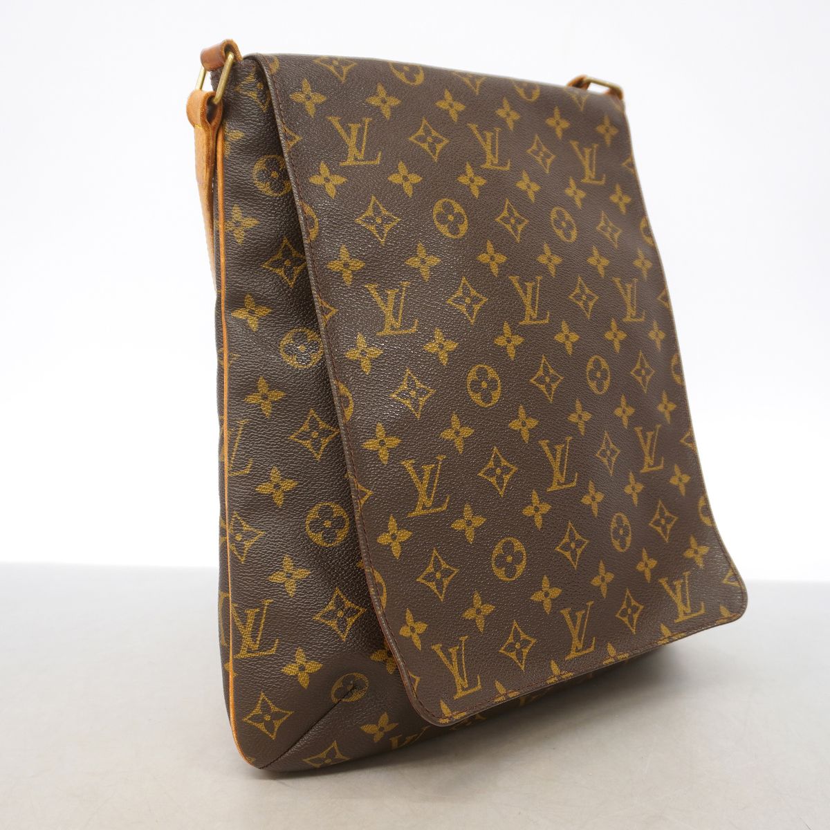 Louis Vuitton Shoulder Bag Monogram Musette Brown — view 2