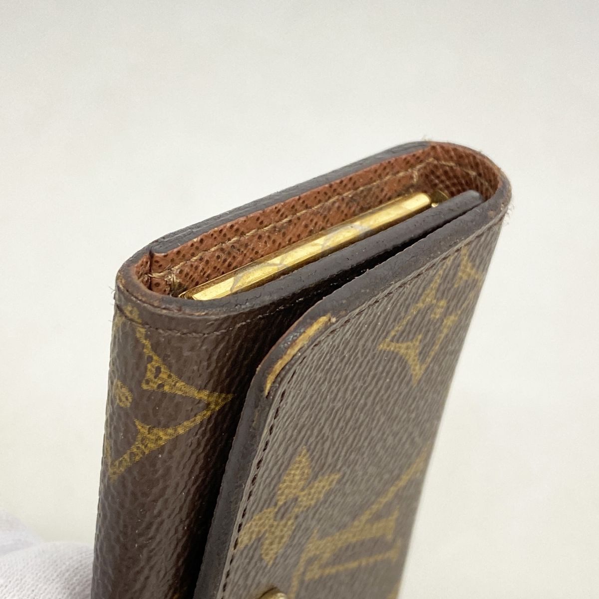 Louis Vuitton Key Case Monogram Multicles 4 Brown Key Holder — view 6