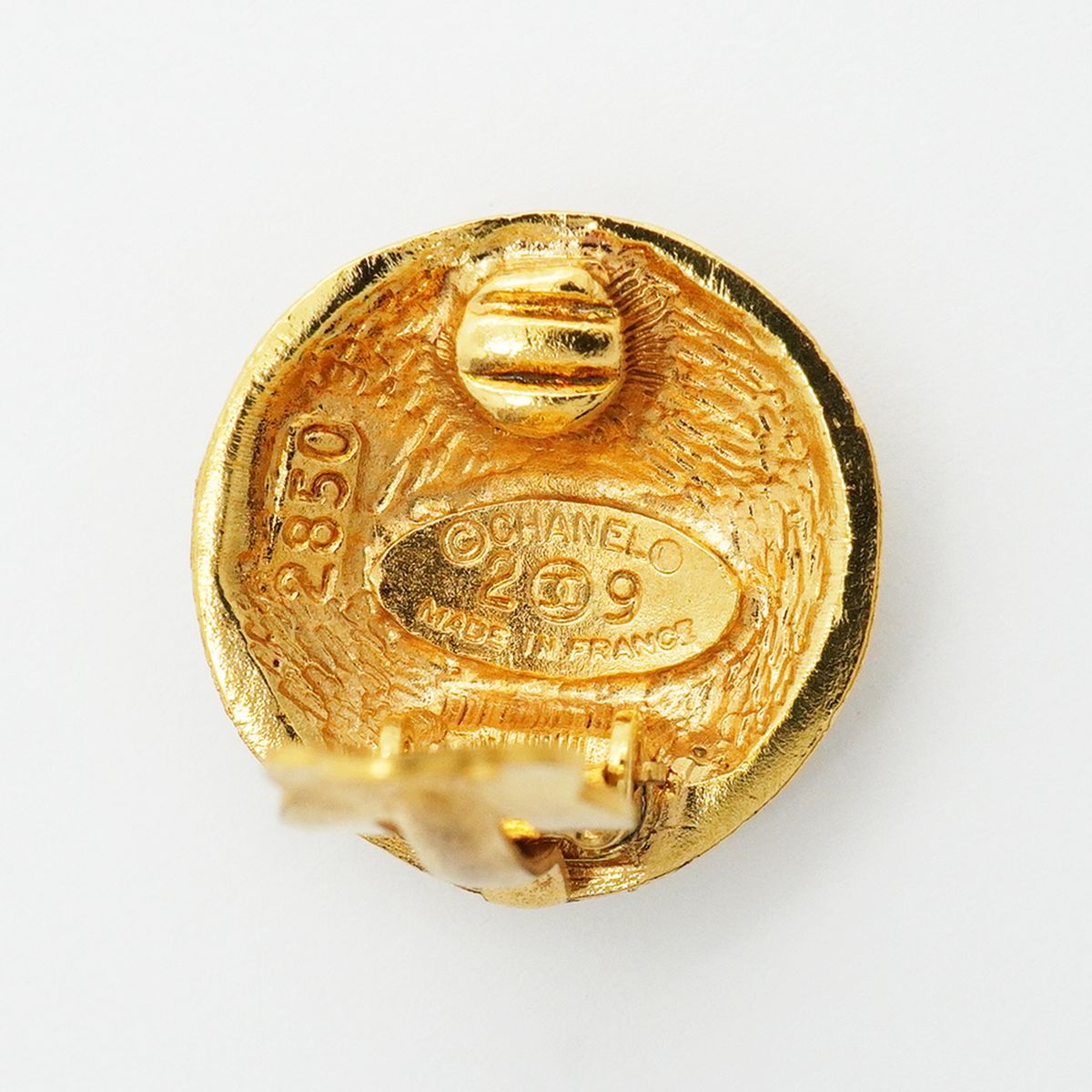 Chanel Earrings Vintage CC Logo Round Circle Gold Plated — view 4