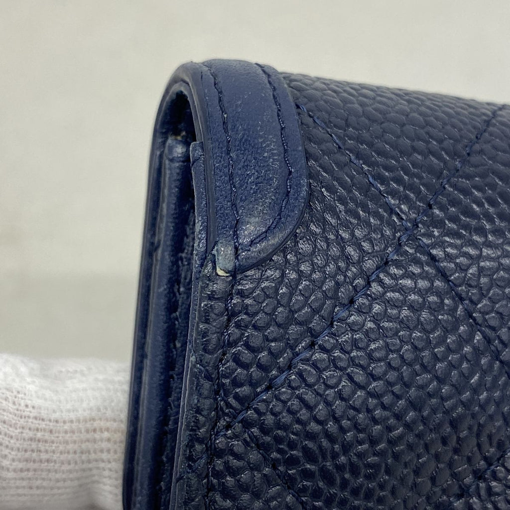 Chanel Card Case Filigree Caviar Leather Navy Gold — view 6