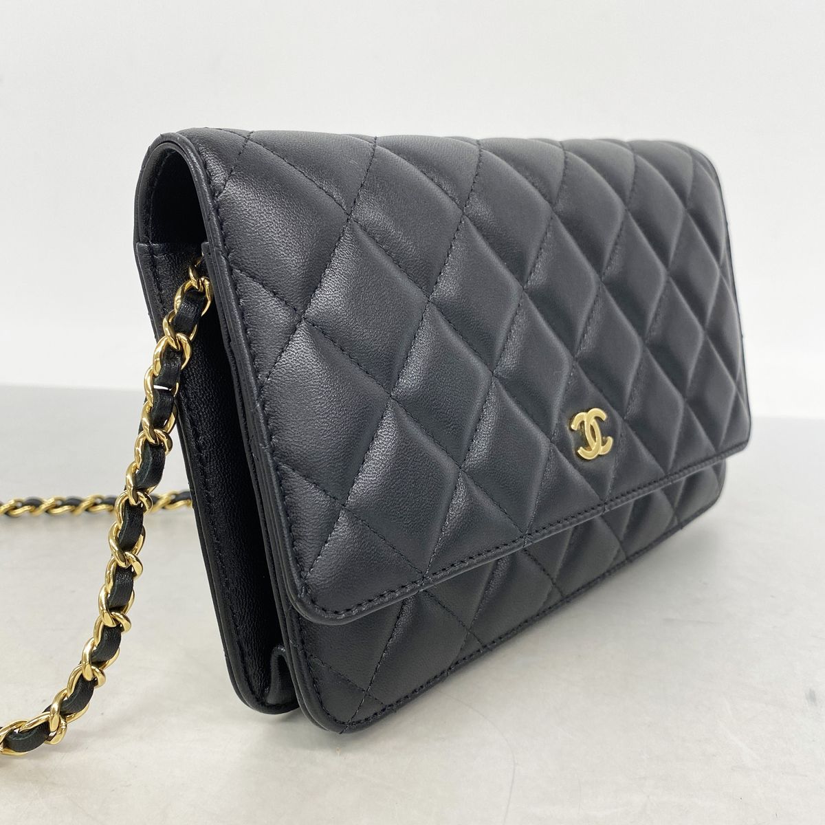 Chanel Wallet on Chain Quilted Lambskin Black Gold Shoulder Bag — view 2