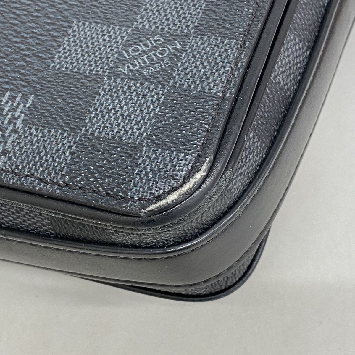 Louis Vuitton Shoulder Bag Damier Graphite 3D Studio Messenger Black Gray — view 7