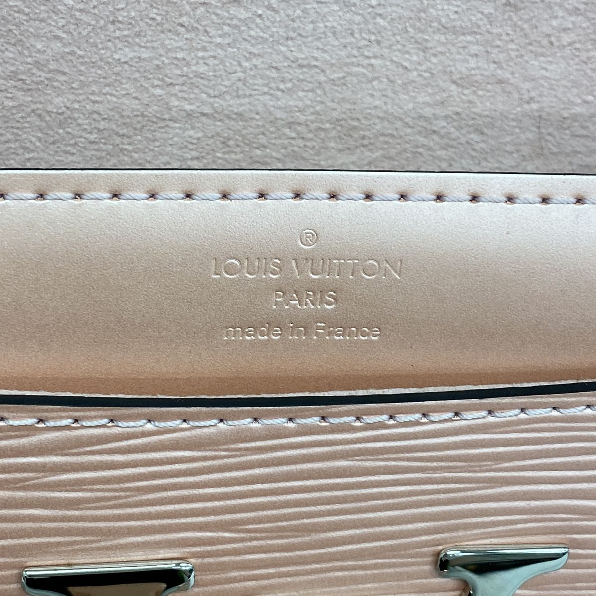 Louis Vuitton Shoulder Bag Epi Pochette Louise PM Rose Clair — view 5