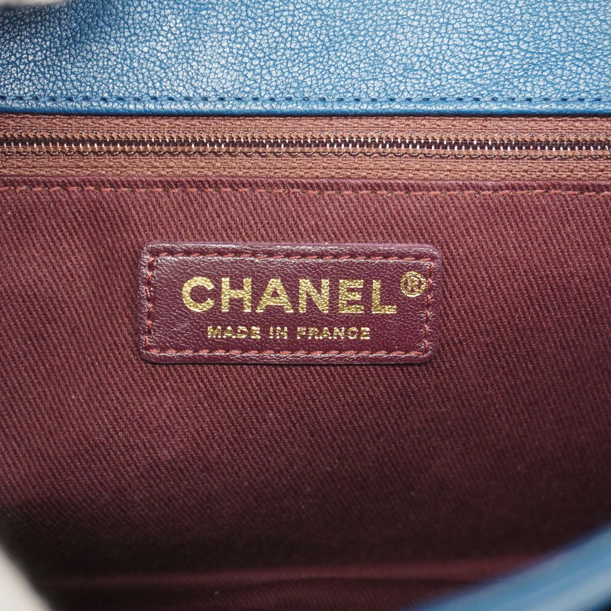 Chanel Shoulder Bag Quilted Leather Blue Gold — view 5